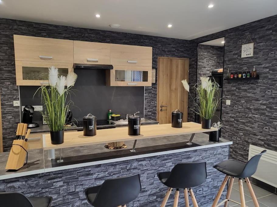 Chez Aline Apartment Calais Bagian luar foto