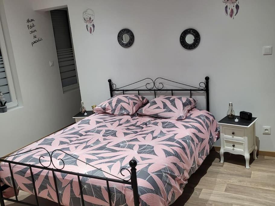 Chez Aline Apartment Calais Bagian luar foto
